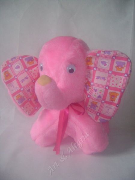 Elefante de pelúcia